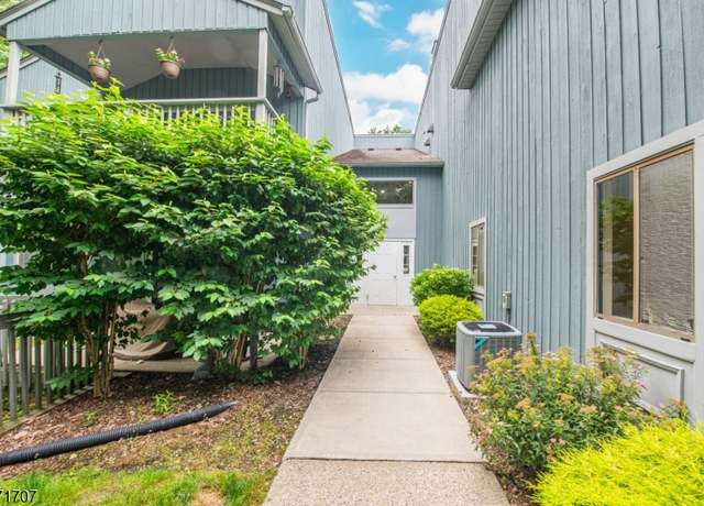 Property at 15 Drake Ln, Ledgewood, NJ 07852-9613, 3 beds, 2 baths