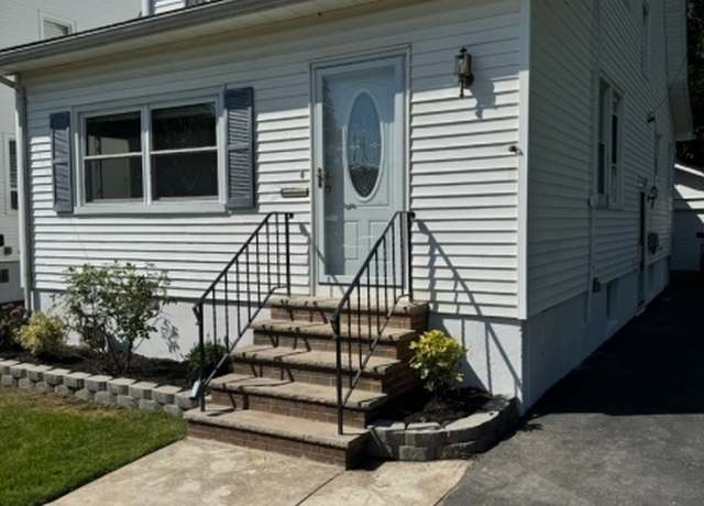 Property at 41 Stratford Ter, Cranford Twp., NJ 07016-3051, 3 beds, 1.5 baths