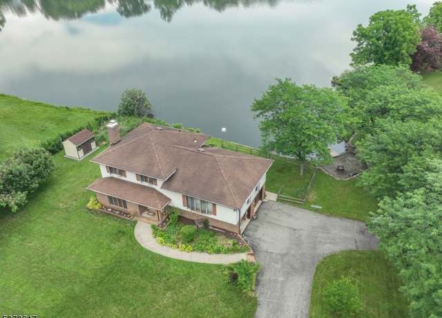 Property at 18 Valley Dr W, Vernon Twp., NJ 07418, 3 beds, 3 baths