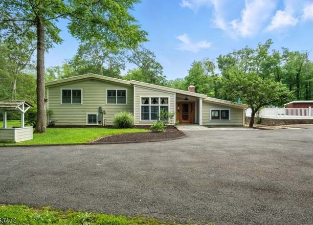 Property at 34 Millbrook Rd, Harding Twp., NJ 07976-9703, 4 beds, 2.5 baths