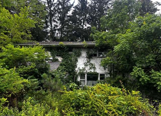 Property at 24 Upper Hibernia Rd, Rockaway Twp., NJ 07866, 3 beds, 1.5 baths