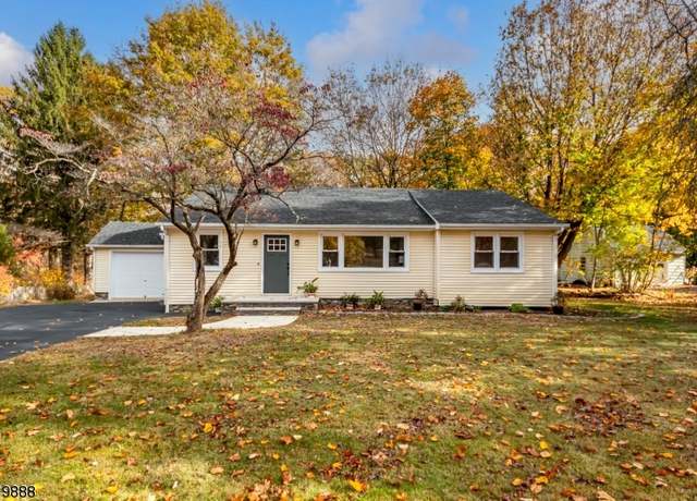 Property at 1473 Sussex Tpke, Randolph Twp., NJ 07869-1813, 3 beds, 1.5 baths