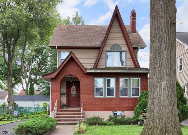 Property at 508 E Clay Ave, Roselle Park Boro, NJ 07204-2160, 4 beds, 2 baths