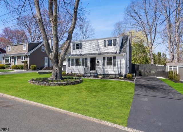 Property at 31 Lyon Rd, Waldwick Boro, NJ 07463-1105, 4 beds, 2.5 baths