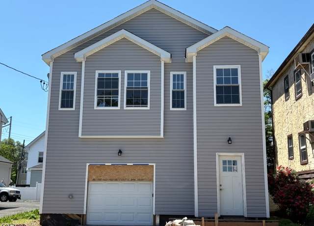Property at 1206 Morris St, Roselle Boro, NJ 07203-2720, 5 beds, 3 baths
