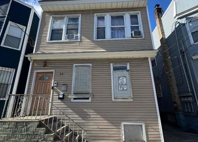 Property at 39 Brookdale Ave, Newark City, NJ 07106-1829, 7 beds, 2 baths