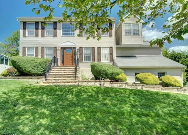 Property at 32 Fox Chase Ln, Roxbury Twp., NJ 07852-2610, 5 beds, 2.5 baths