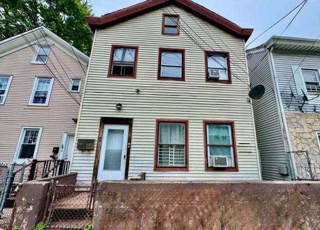 Property at 150 E Main St, Paterson City, NJ 07522-1853, 7 beds, 3 baths