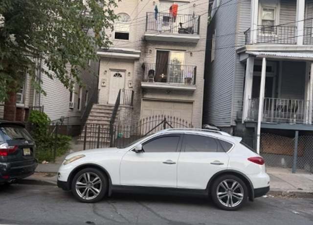 Property at 166 S 11Th St, Newark City, NJ 07107-1410, 6 beds, 4.5 baths