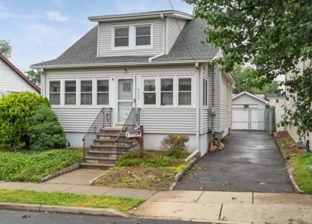 Property at 2249 Berwyn St, Union Twp., NJ 07083-5843, 4 beds, 2 baths