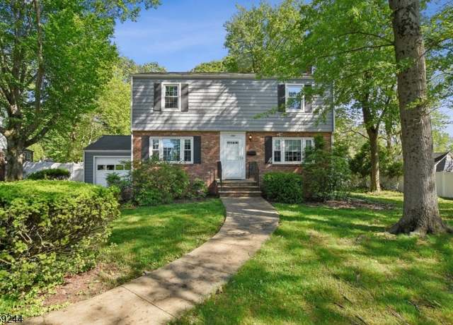 Property at 1700 King St, Scotch Plains Twp., NJ 07076-2743, 4 beds, 1.5 baths