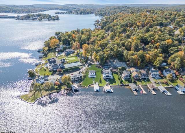 Property at 7 Pickerel Point Dr, Hopatcong Boro, NJ 07843-1618, 5 beds, 3.5 baths