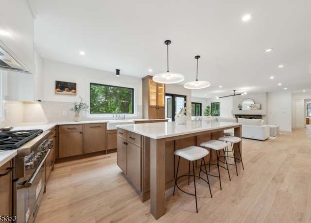 Property at 338 Old Short Hills Rd, Millburn Twp., NJ 07078-1710, 6 beds, 5.5 baths