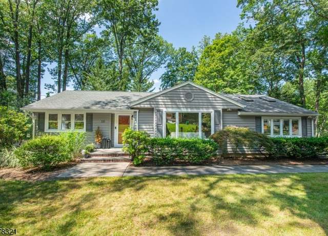 Property at 115 Redgate Rd, Parsippany-troy Hills Twp., NJ 07054, 5 beds, 3 baths