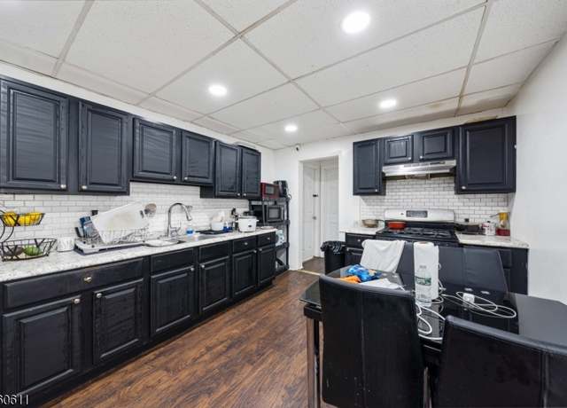 Property at 159 2Nd St, Elizabeth City, NJ 07206-1840, 6 beds, 2 baths