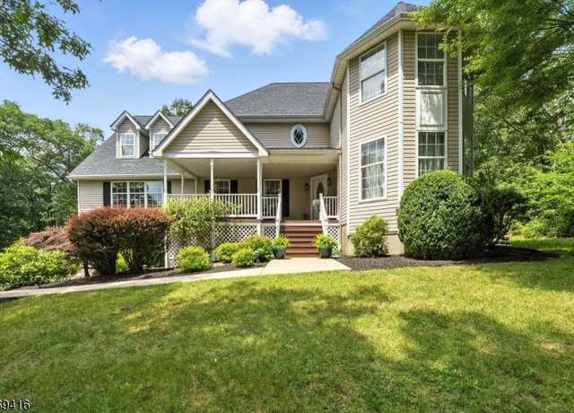 Property at 10 Peter Dr, Allamuchy Twp., NJ 07840-4659, 4 beds, 2.5 baths