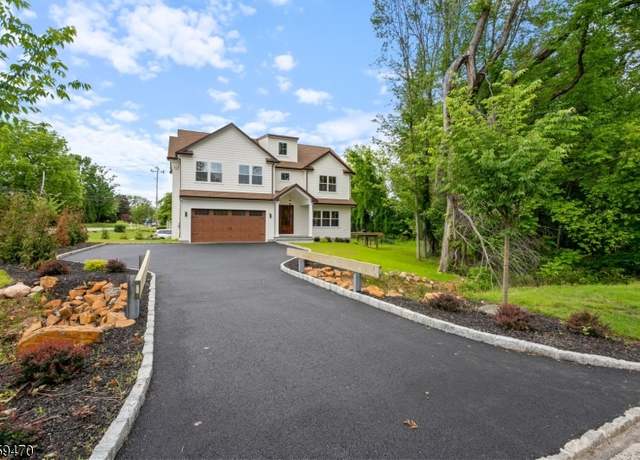 Property at 1 Willow Pl, East Hanover Twp., NJ 07936-1638, 6 beds, 5.5 baths
