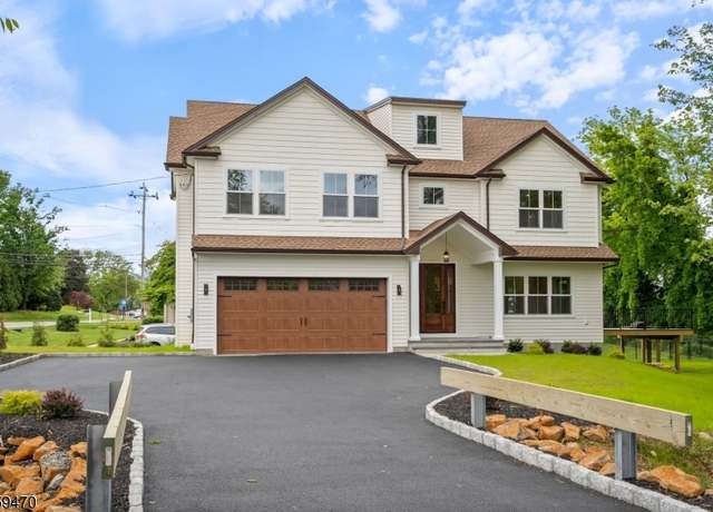 Property at 1 Willow Pl, East Hanover Twp., NJ 07936-1638, 6 beds, 5.5 baths
