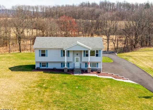 Property at 208 State Rt 284, Wantage Twp., NJ 07461-3912, 4 beds, 2 baths