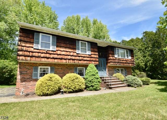 Property at 9 Albertine Pl, West Milford Twp., NJ 07438-8827, 3 beds, 2 baths