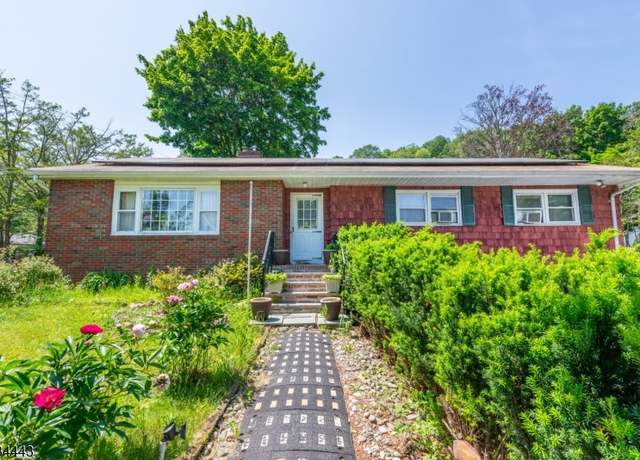Property at 138 Bartley Flanders Rd, Mount Olive Twp., NJ 07836-9644, 3 beds, 2.5 baths