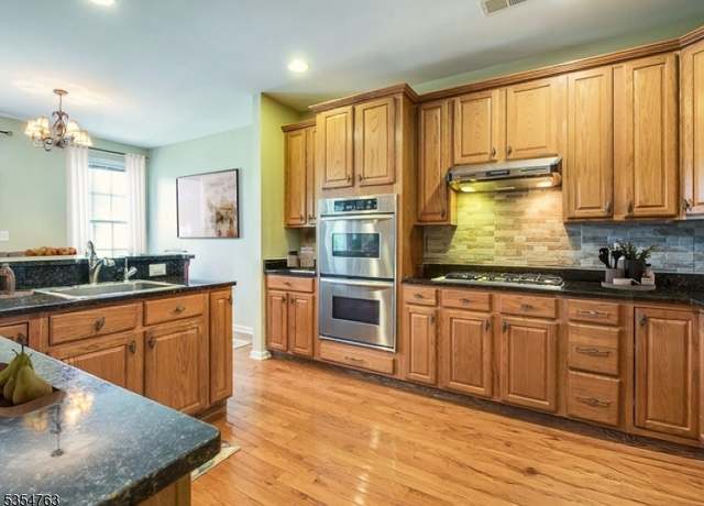 Property at 84 Henning Ter, Denville Twp., NJ 07834-3716, 3 beds, 3.5 baths