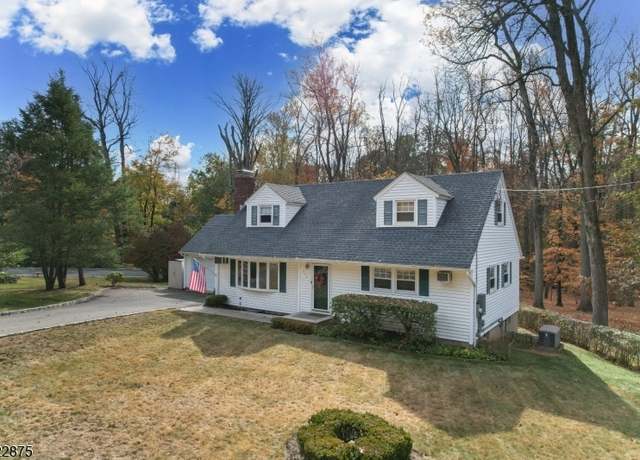 Property at 341 Stirling Rd, Watchung Boro, NJ 07069-5908, 4 beds, 2 baths
