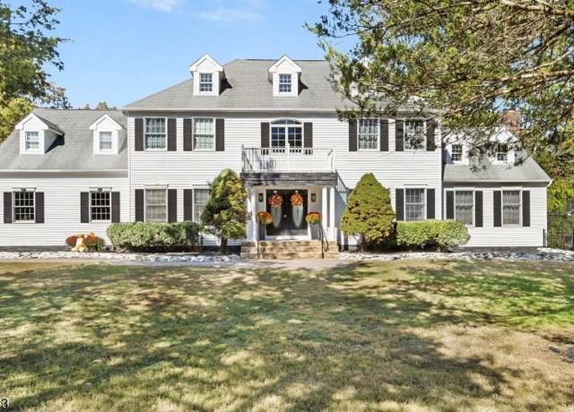 Property at 3 Heirloom Rd, Readington Twp., NJ 08822-7122, 4 beds, 3 baths
