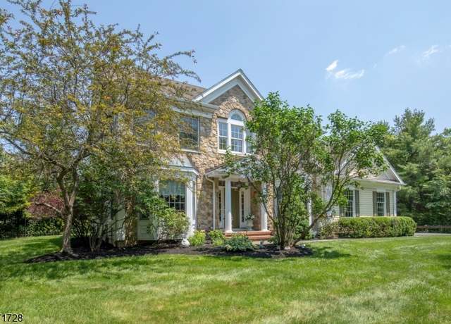 Property at 4 Dogwood Ct, Bernardsville Boro, NJ 07924-2809, 5 beds, 3.5 baths