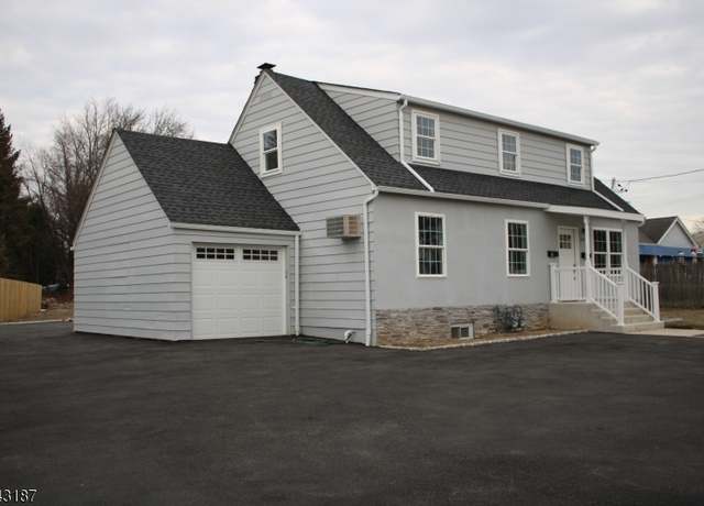 Property at 2429 Vauxhall Rd, Union Twp., NJ 07083-5033, 5 beds, 3 baths