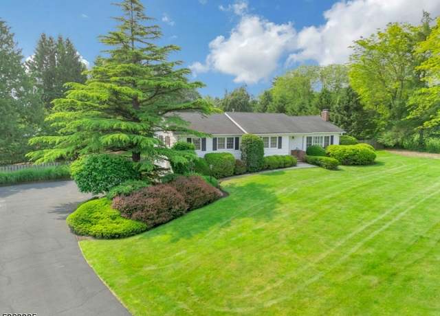 Property at 35 Hilltop Cir, Mendham Twp., NJ 07945-3034, 4 beds, 3 baths