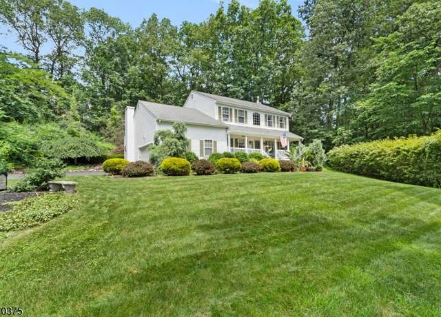 Property at 16 Windjammer Dr, Jefferson Twp., NJ 07849-2264, 4 beds, 2.5 baths