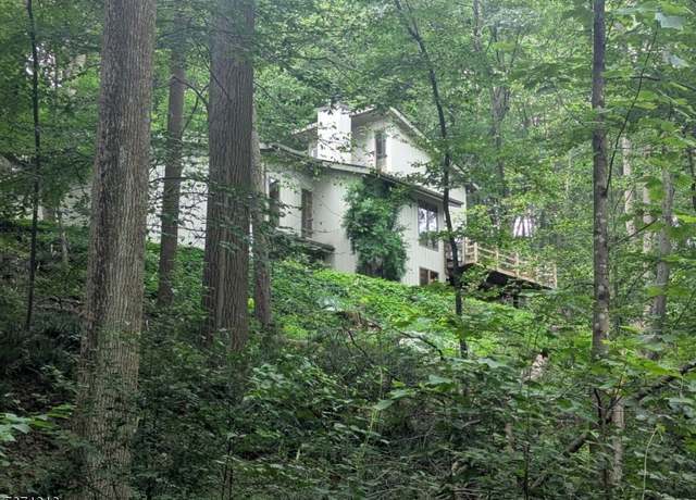 Property at 315 Sweet Hollow Rd, Holland Twp., NJ 08848, 4 beds, 3 baths