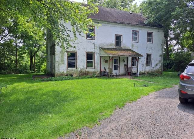 Property at 668 SO Main St668 #1, Greenwich Twp., NJ 08886-2209, 4 beds, 1.5 baths