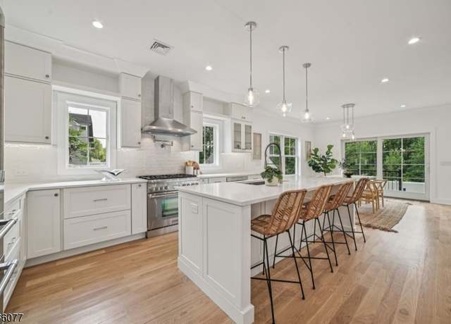 Property at 151 Center Ave, Chatham Boro, NJ 07928-2642, 5 beds, 5.5 baths