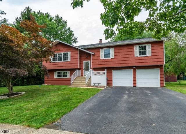 Property at 13 Wordsworth Ln, Lopatcong Twp., NJ 08865-2216, 4 beds, 2.5 baths