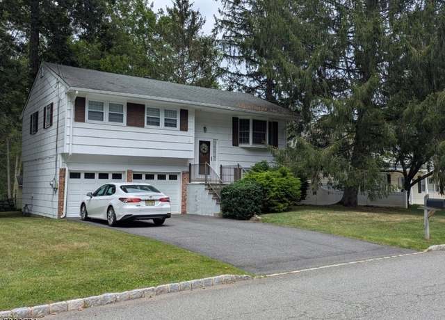 Property at 15 Deer Path Dr, Mount Olive Twp., NJ 07836-9509, 4 beds, 1.5 baths