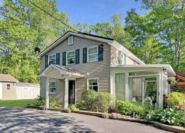Property at 217 Buffalo Hollow Rd, Lebanon Twp., NJ 08826-3211, 3 beds, 1.5 baths