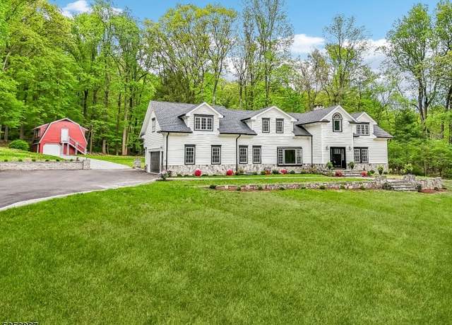 Property at 432 Fox Chase Rd, Chester Twp., NJ 07930-3118, 5 beds, 3.5 baths