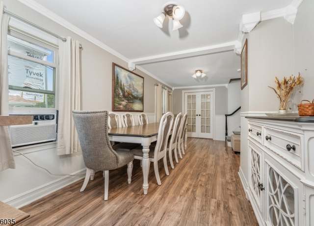 Property at 903 Carhart St, Phillipsburg Town, NJ 08865-3401, 6 beds, 3.5 baths