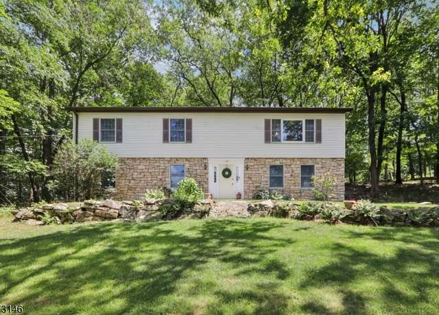 Property at 134 Munson St, Randolph Twp., NJ 07869-1421, 3 beds, 3 baths