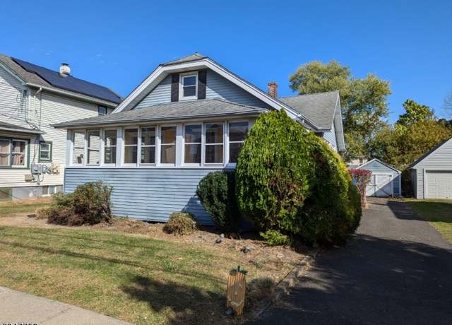 Property at 164 Prospect St, South Bound Brook Boro, NJ 08880-1238, 2 beds, 1 bath