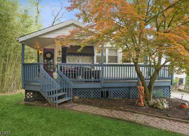 Property at 207 Dupont Ave, Hopatcong Boro, NJ 07843-1786, 2 beds, 2 baths