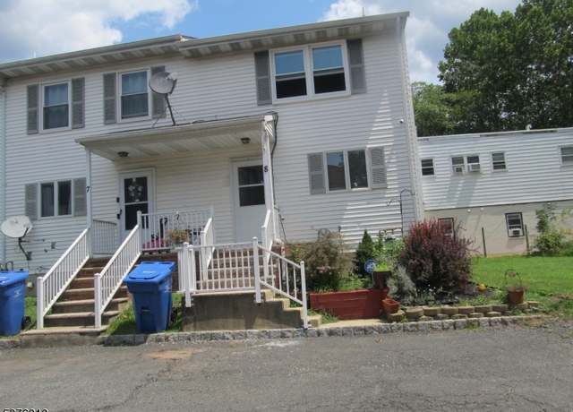Property at 741 Bound Brook Rd, Dunellen Boro, NJ 08812-1076, 2 beds, 1.5 baths