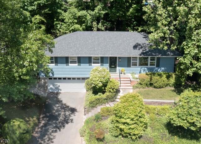 Property at 27 Belgrade Ter, West Orange Twp., NJ 07052-3901, 3 beds, 2.5 baths