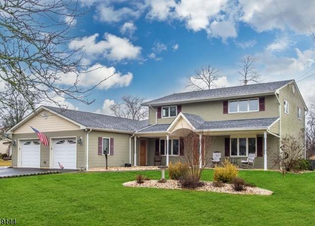 Property at 11 Stillwell Rd, South Brunswick Twp., NJ 08824-1422, 6 beds, 3.5 baths
