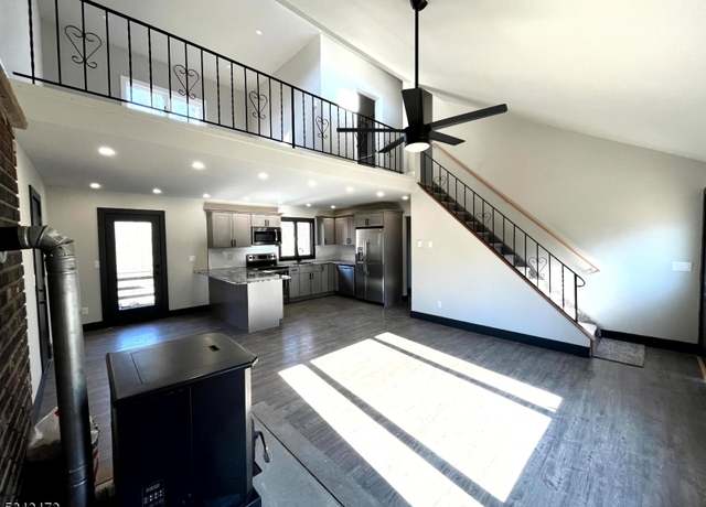 Property at 37 Snover Rd, Wantage Twp., NJ 07461-3221, 3 beds, 2 baths