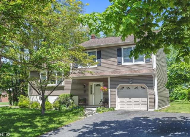 Property at 201 4th Ave, Hackettstown Town, NJ 07840-1120, 3 beds, 1.5 baths