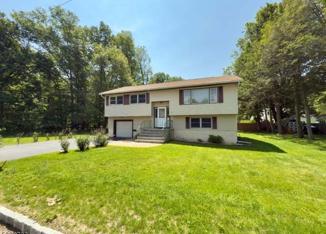 Property at 12 S Second Ave, Mine Hill Twp., NJ 07803-2913, 4 beds, 1.5 baths