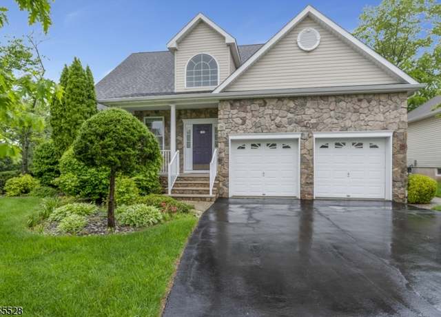 Property at 9 Apgar Ct, Raritan Twp., NJ 08822-6833, 3 beds, 2.5 baths